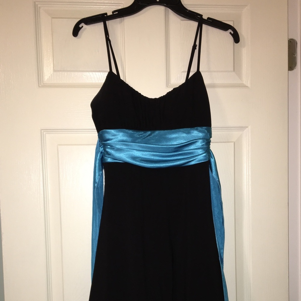 Short black formal dress with blue sash